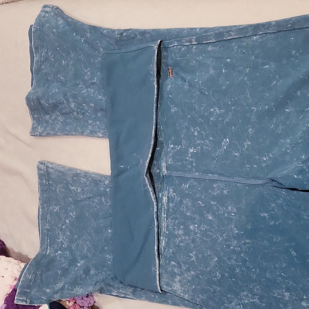 Victoria's Secret PINK Yoga Pants - Picture 6 of 16